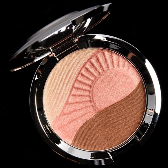 New In Box Becca x Chrissy Teigen Bronze & Glow - Picture 5 of 16